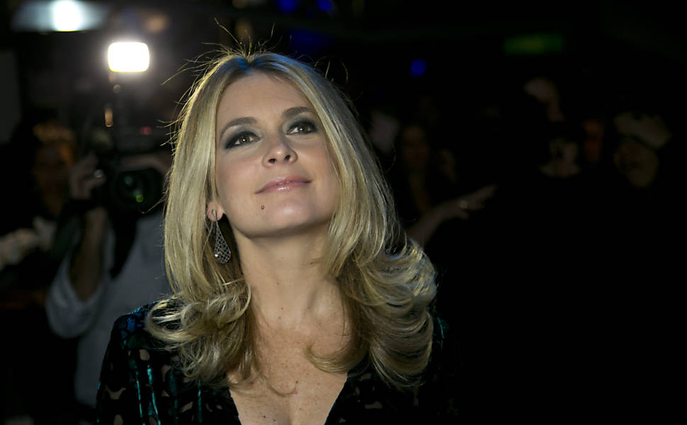 Claudia Abreu revelou novo visual