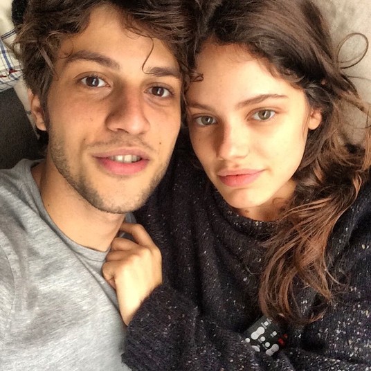 Chay Suede e Laura Neiva