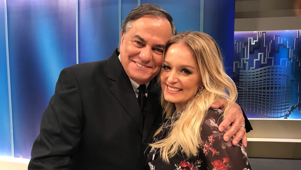 Luciana Vendramini conversa com Ronnie Von no Programa Todo Seu