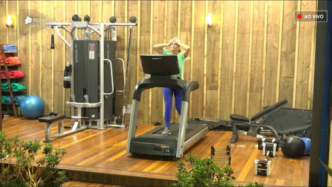 Nadja Pessoa na academia