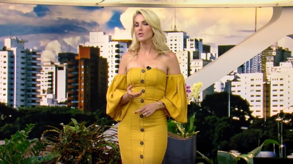 Ana Hickmann apresentando o programa Hoje em Dia