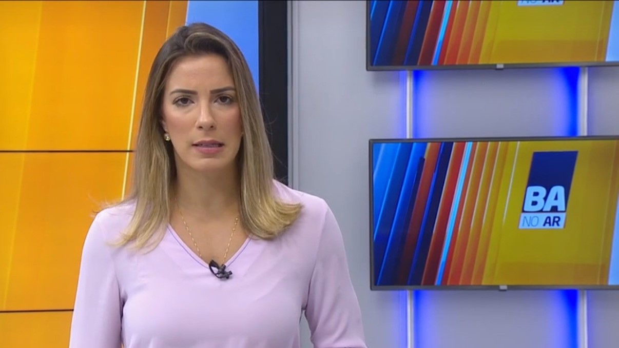 Jéssica Smetak apresenta o Bahia no Ar em Salvador