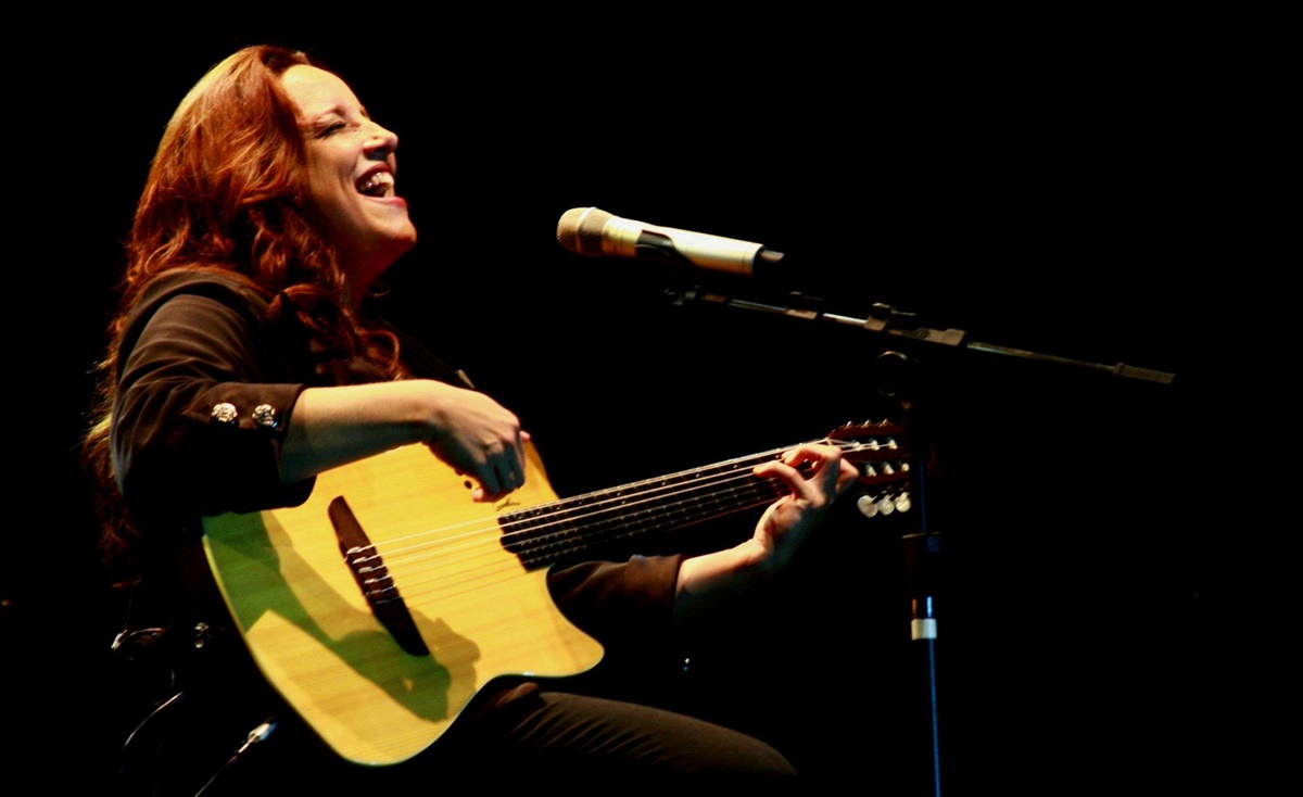 Ana Carolina entra para a trilha sonora de Topíssima (Reprodução: Youtube)