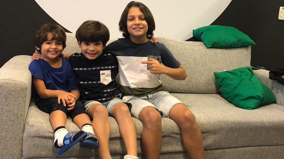 Filhos de Regina Casé em Amor de Mãe