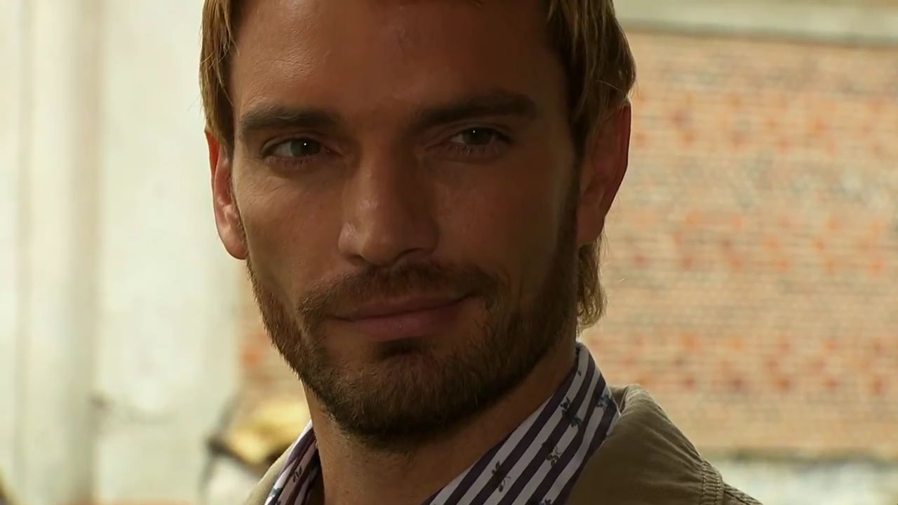 Julián Gil interpreta Bruno em A Que Não Podia Amar (Divulgação / SBT)