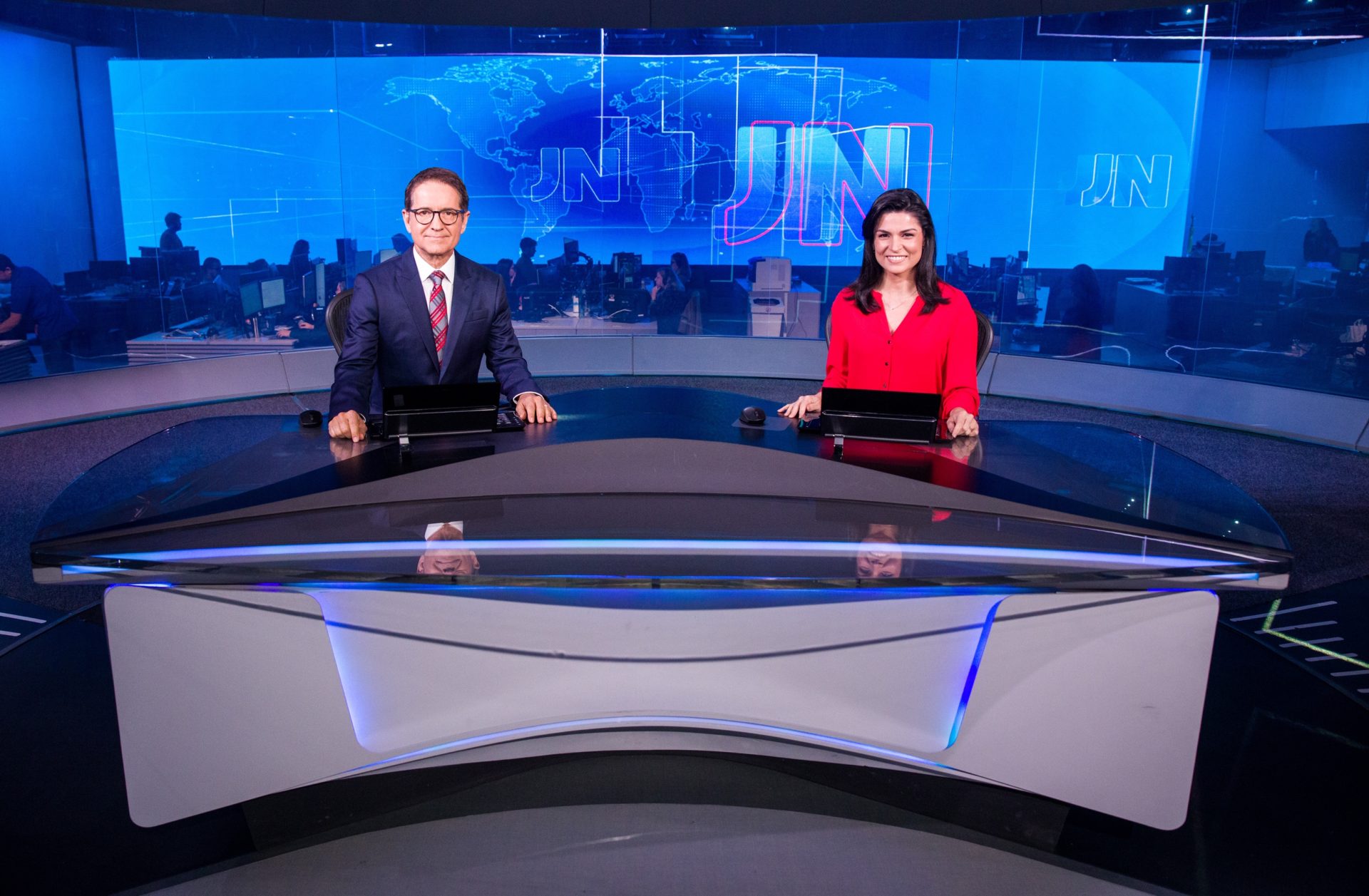 Carlos Tramontina e Priscilla Castro no Jornal Nacional
