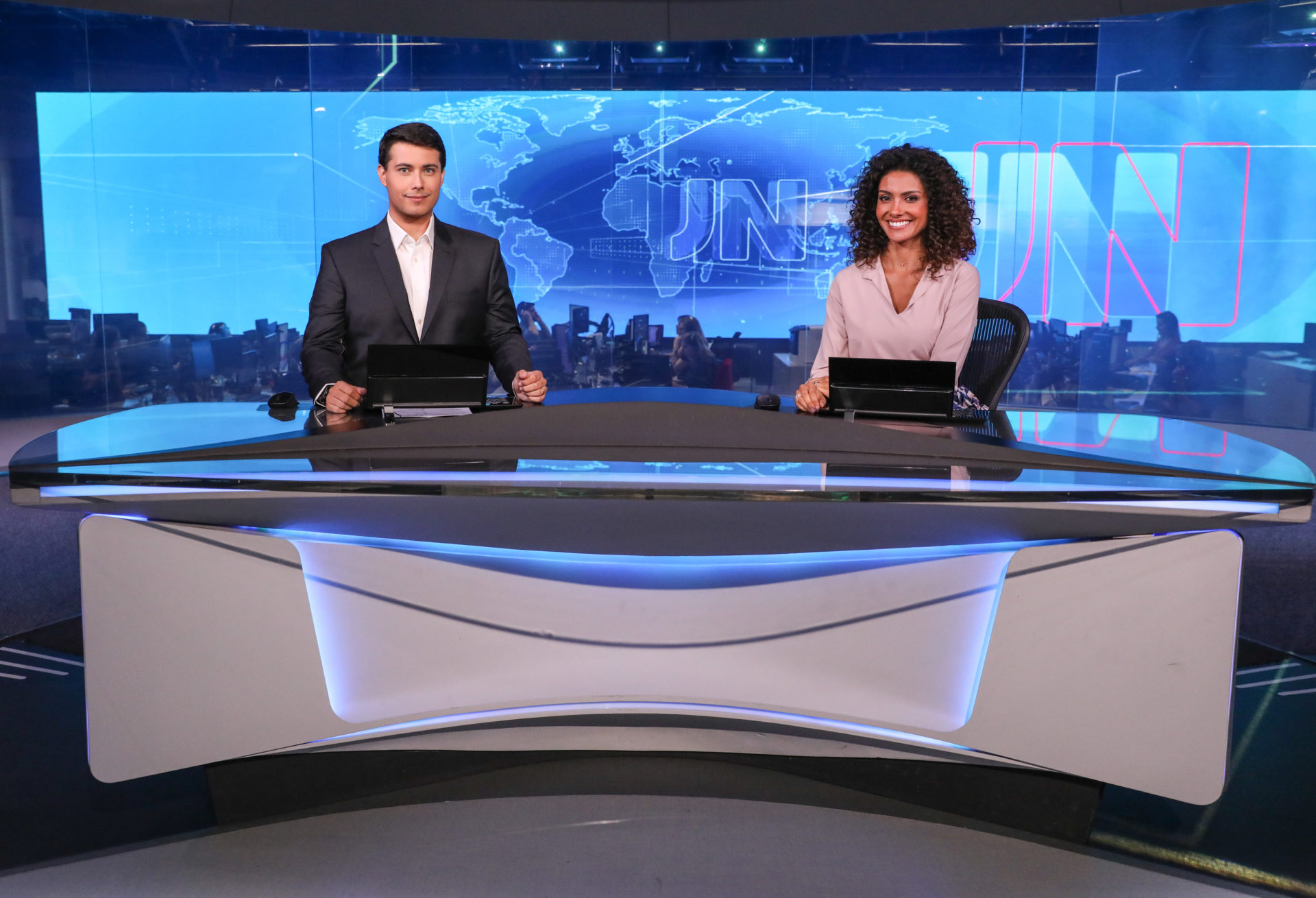 Giovanni Spinucci e Aline Aguiar no Jornal Nacional
