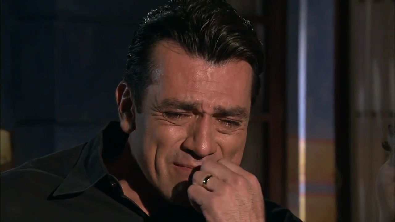 Jorge Salinas como Rogério Monteiro em A Que Não Podia Amar (Reprodução / Televisa)