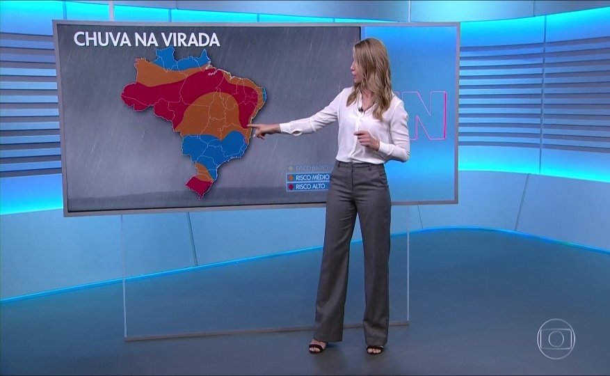 Anne Lottermann no Jornal Nacional: apresentadora fará outros jornais nesta semana de Ano Novo na Globo (Reprodução/Globo)