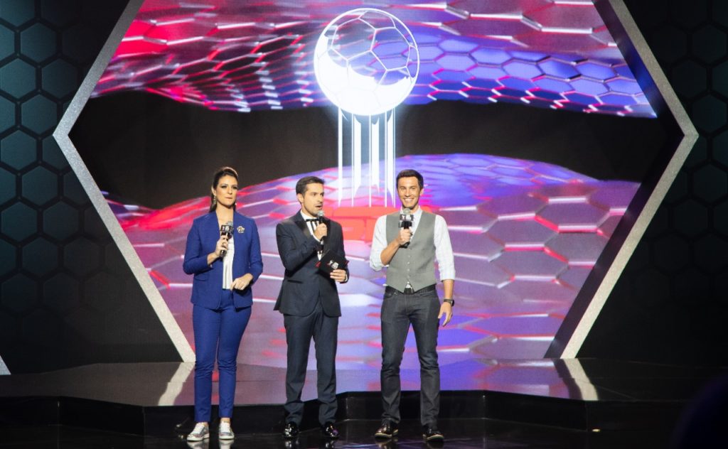 Gláucia Santiago, Bruno Vicari e Luciano Amaral apresentando o Bola de Prata 50 na ESPN Brasil (Foto: Guido Bompan)