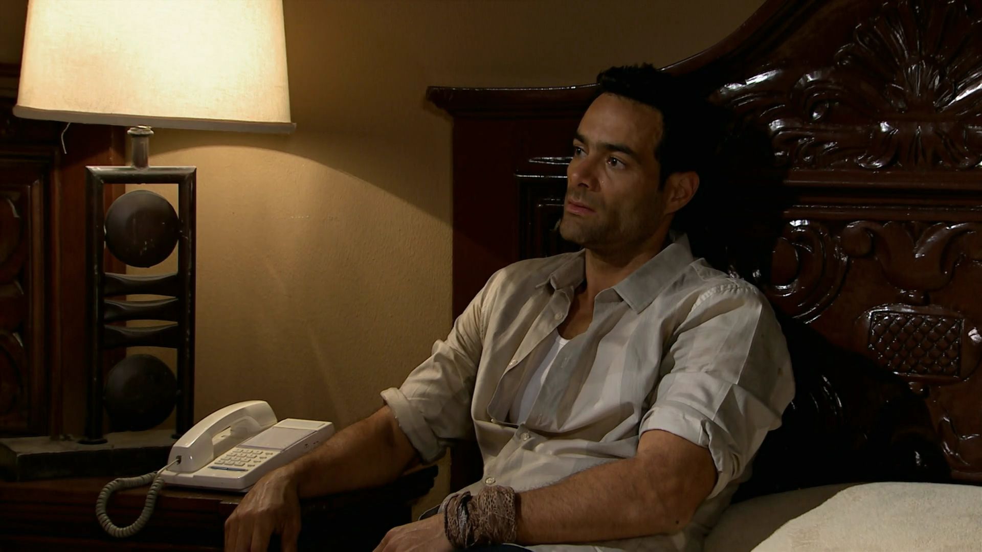 Luis Roberto Guzmán como José Luiz em O Que A Vida Me Roubou (Reprodução / Televisa)
