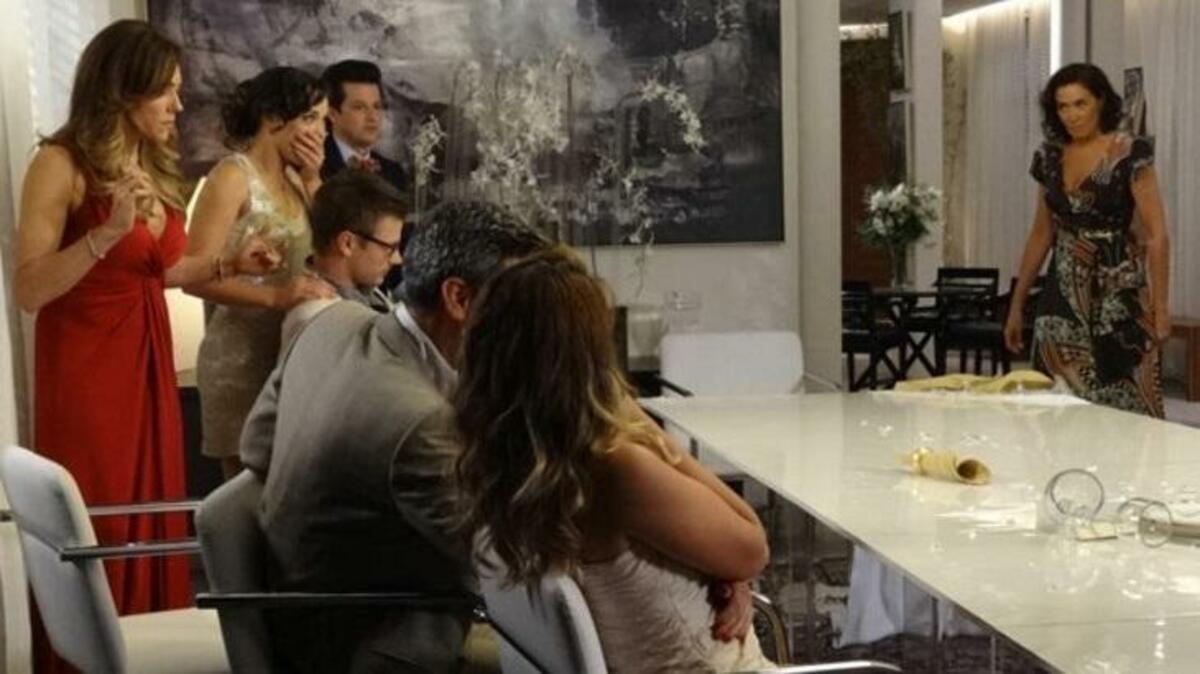 Tereza Cristina (Christiane Torloni) e Griselda (Lilia Cabral) de Fina Estampa