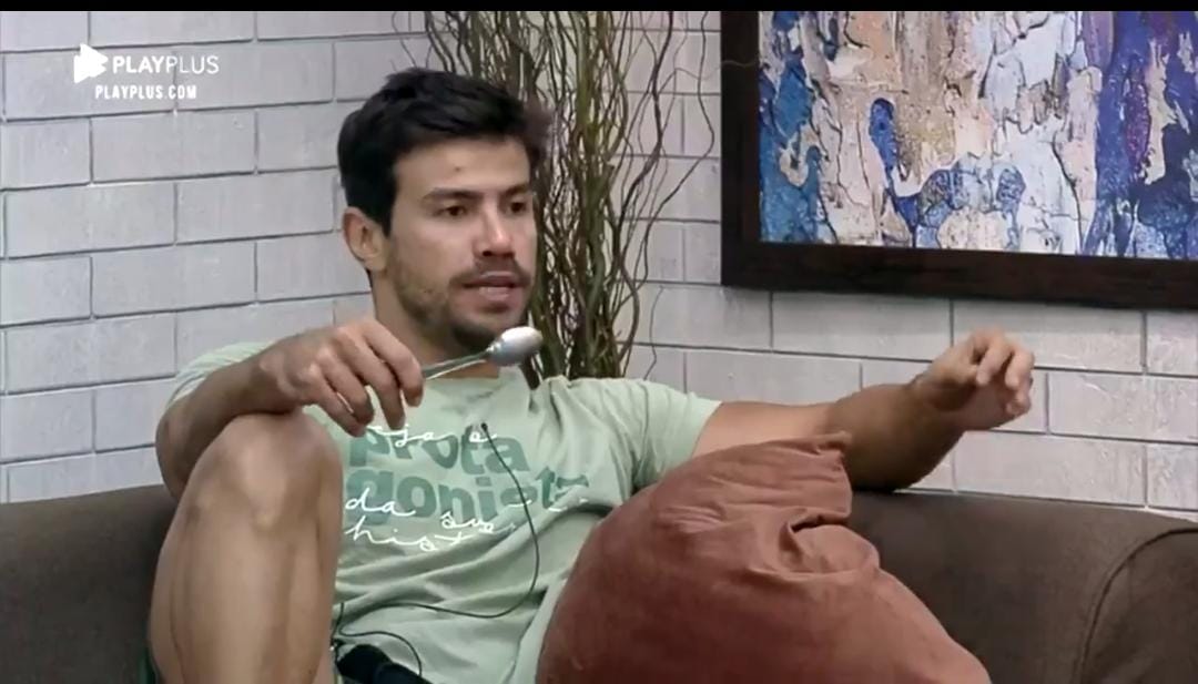 Mariano em A Fazenda.