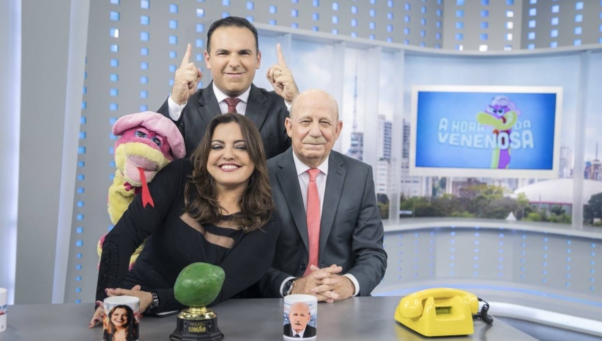 Reinaldo Gottino, Fabíola Reipert e Renato Lombardi no A Hora da Venenosa, quadro do Balanço Geral SP