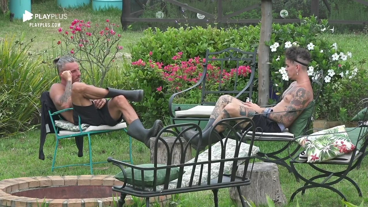 Juliano Ceglia e Biel criticam comentário de Stéfani Bays (Reprodução: PlayPlus)
