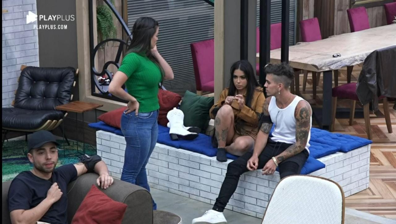 Victória Villarim, Biel e MC Mirella