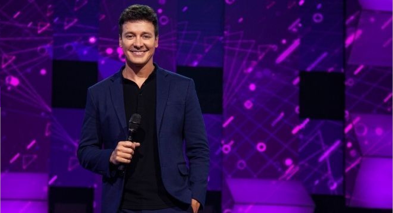 Rodrigo Faro no Canta Comigo Teen (Divulgação / Record TV)
