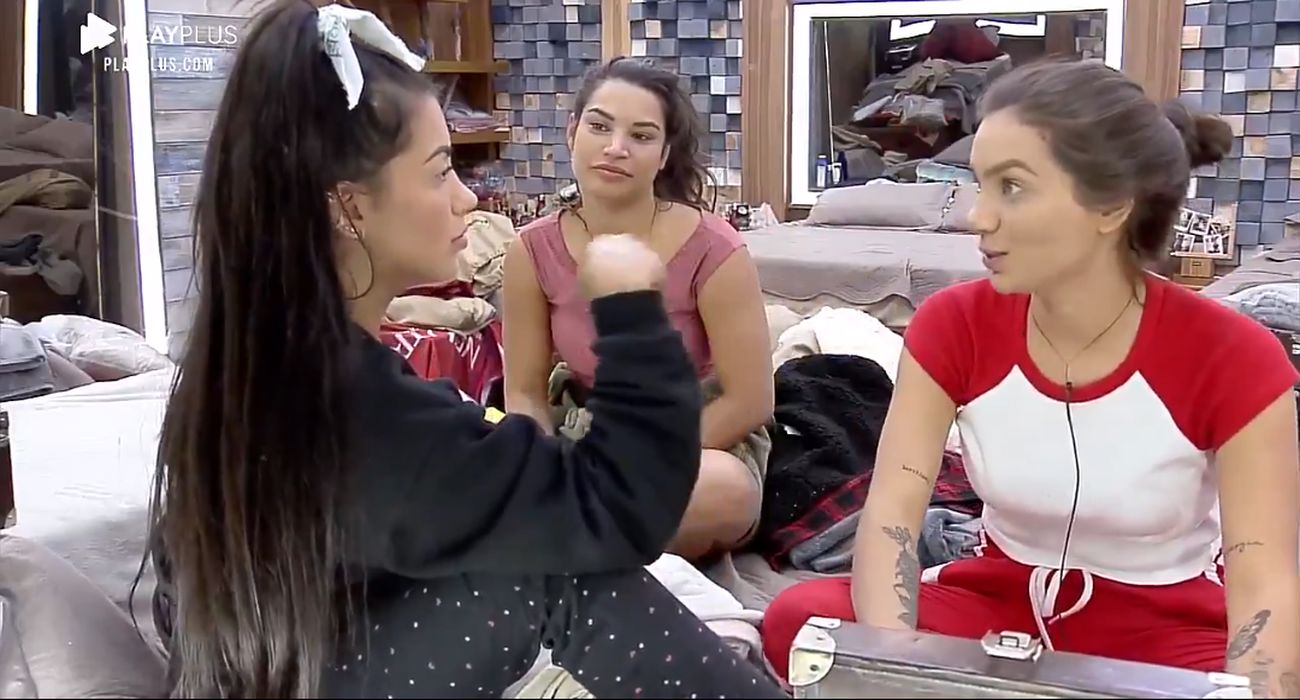MC Mirella, Raissa Barbosa e Stéfani Bays