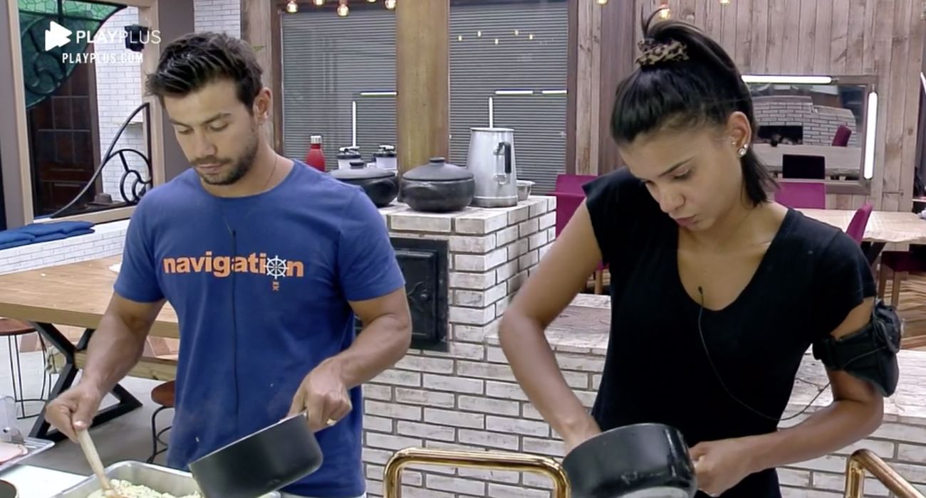 Mariano e Jakelyne Oliveira