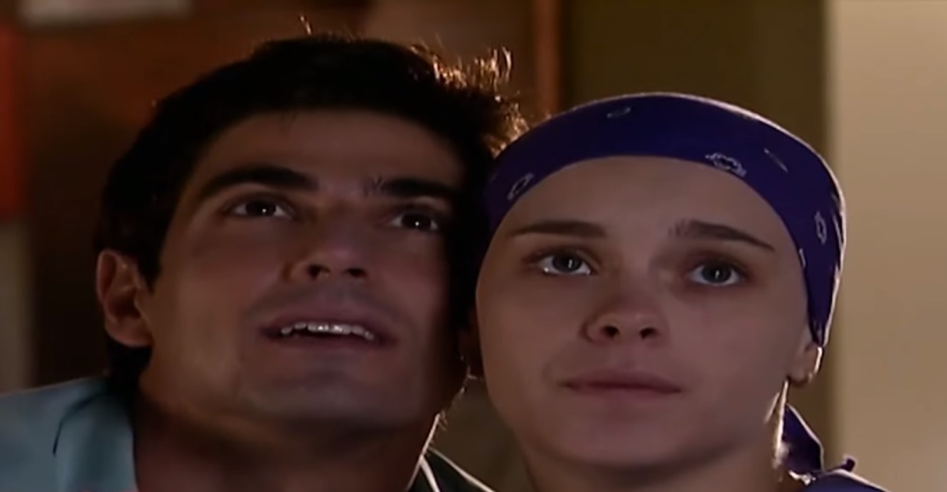 Edu (Reynaldo Gianecchini) e Camila (Carolina Dieckmann) de Laços de Família