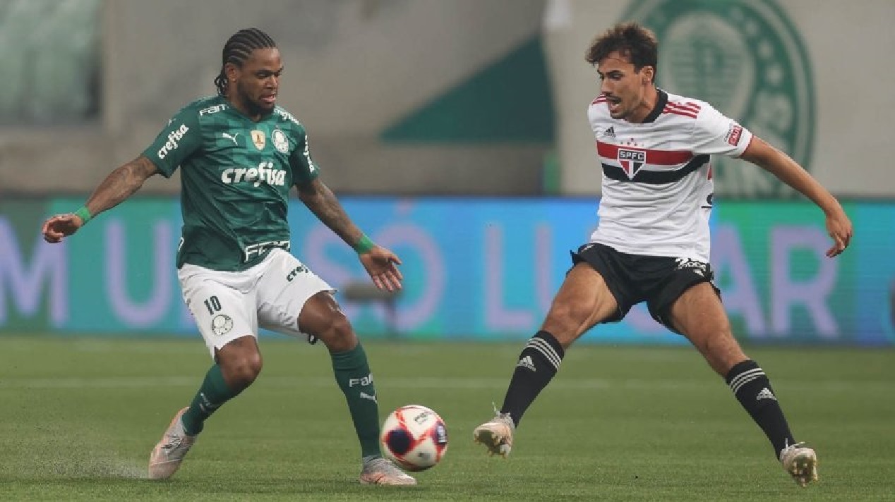 Jogadores do São Paulo e Palmeiras na final do Campeonato Paulista 2021 (Reprodução / JovemPan)