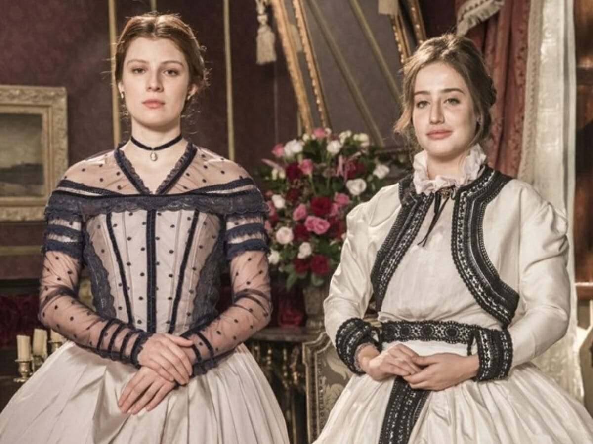 Isabel (Giulia Gayoso) e Leopoldina (Bruna Griphao), em Nos Tempos do Imperador