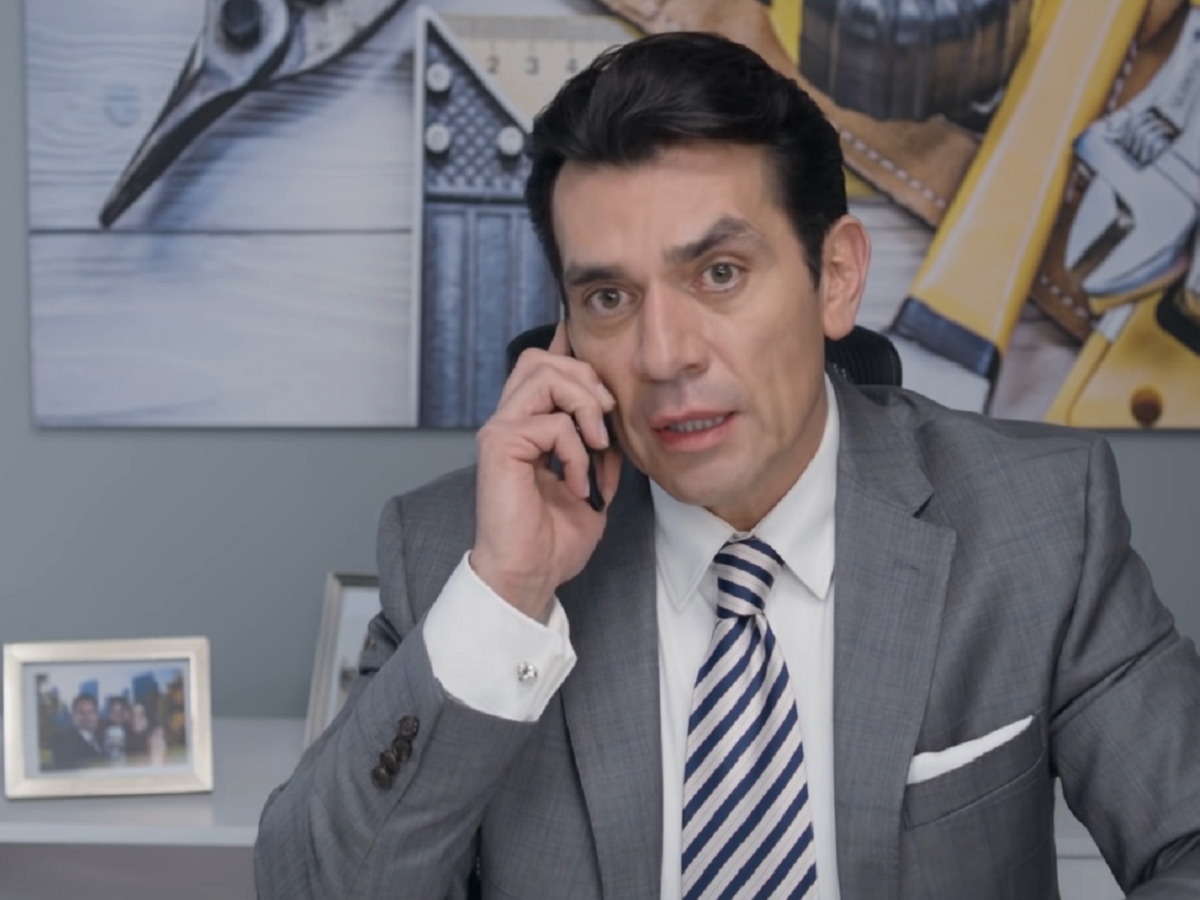 Ernesto (Jorge Salinas) em Te Dou a Vida