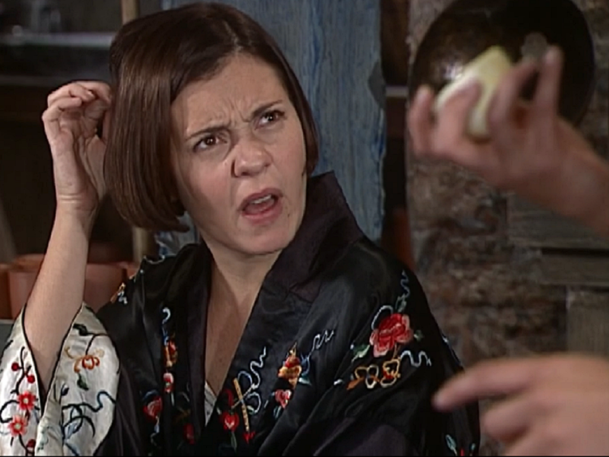 Catarina (Adriana Esteves) em O Cravo e a Rosa
