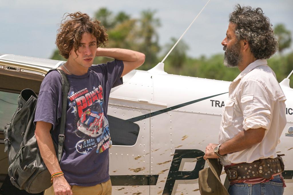 Jove (Jesu&iacute;ta Barbosa) e Jos&eacute; Le&ocirc;ncio (Marcos Palmeira) de Pantanal 