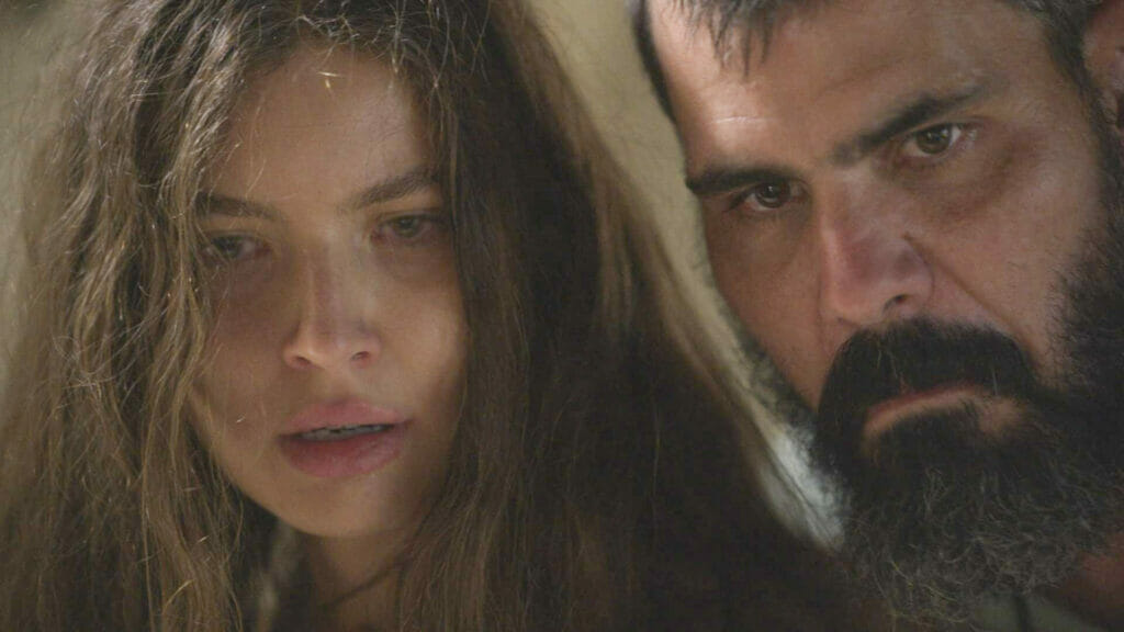 Juma (Alanis Guillen) e Alcides (Juliano Cazarré) de Pantanal