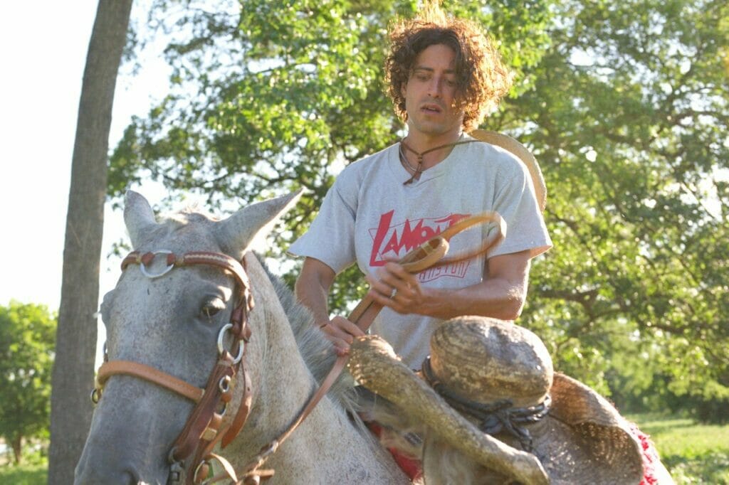 Velho do Rio (Osmar Prado) e Jove (Jesuíta Barbosa) de Pantanal