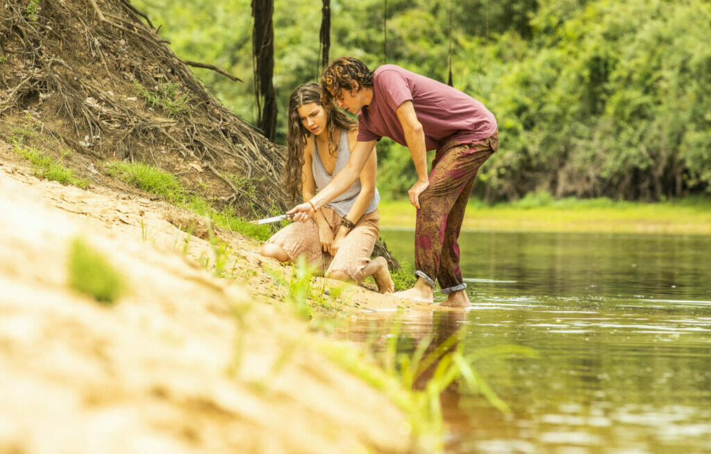Juma (Alanis Guillen) e Jove (Jesuita Barbosa) de Pantanal