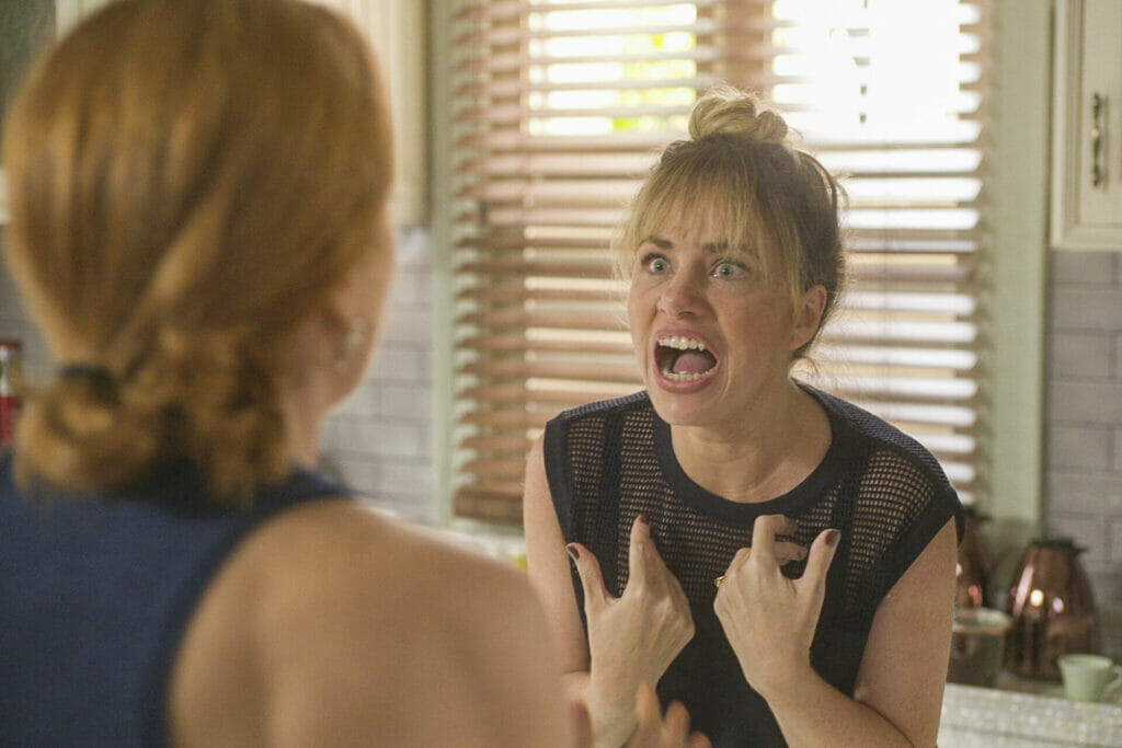 Madeleine (Karine Teles) e Irma (Camila Morgado) de Pantanal