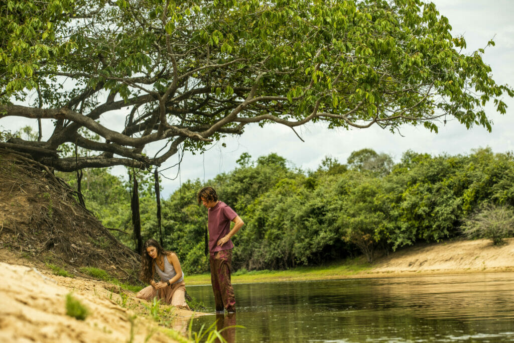 Juma (Alanis Guillen) e Jove (Jesuita Barbosa) de Pantanal 