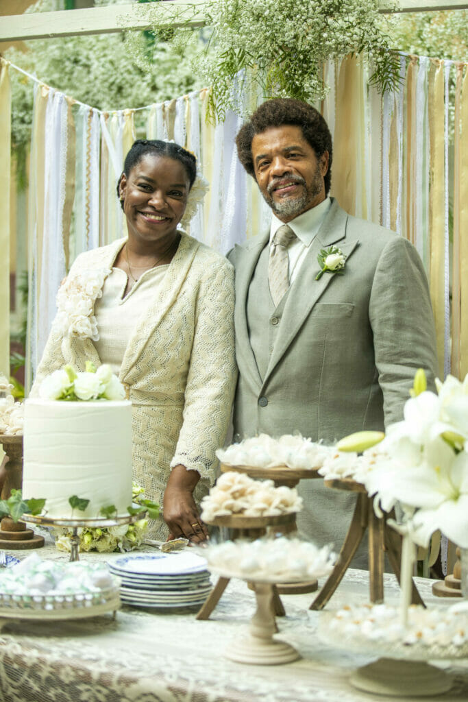 Augusta (Ol&iacute;via Ara&uacute;jo) e Ab&iacute;lio (Luciano Quirino) se casam em Al&eacute;m da Ilus&atilde;o 