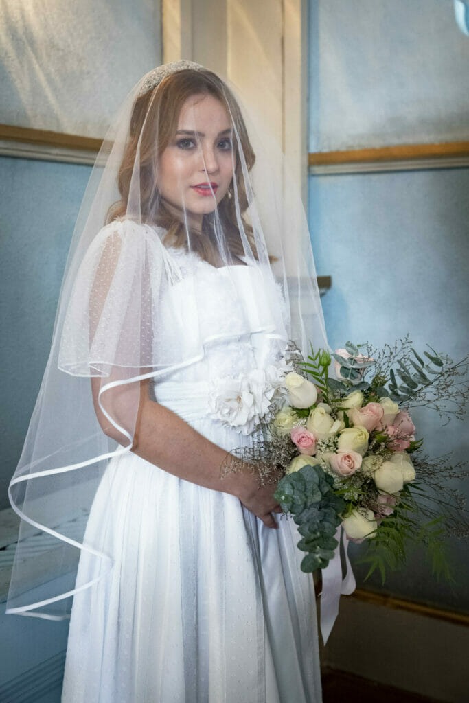 Isadora (Larissa Manoela) vestida de noiva em Al&eacute;m da Ilus&atilde;o