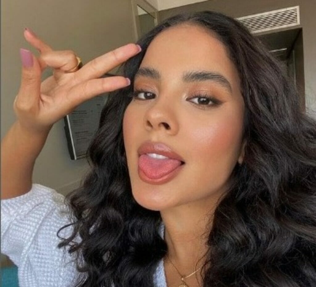 A atriz Bella Campos