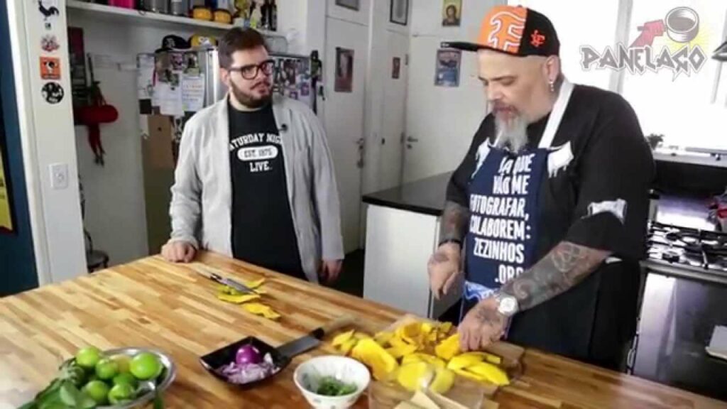 João Gordo apresenta o Panelaço no Youtube